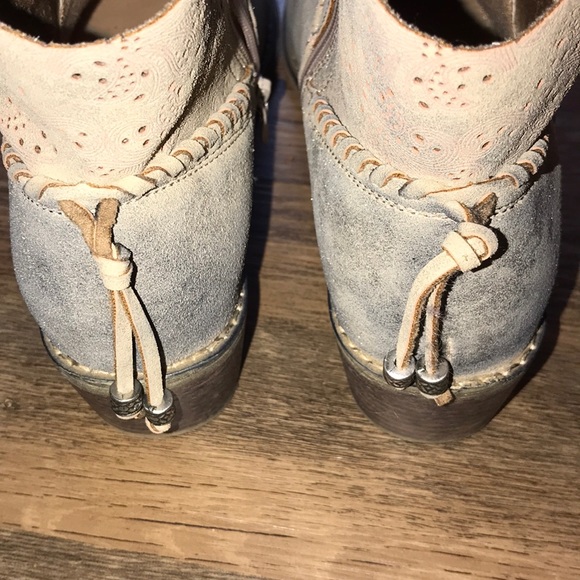 Booties - Picture 4 of 5